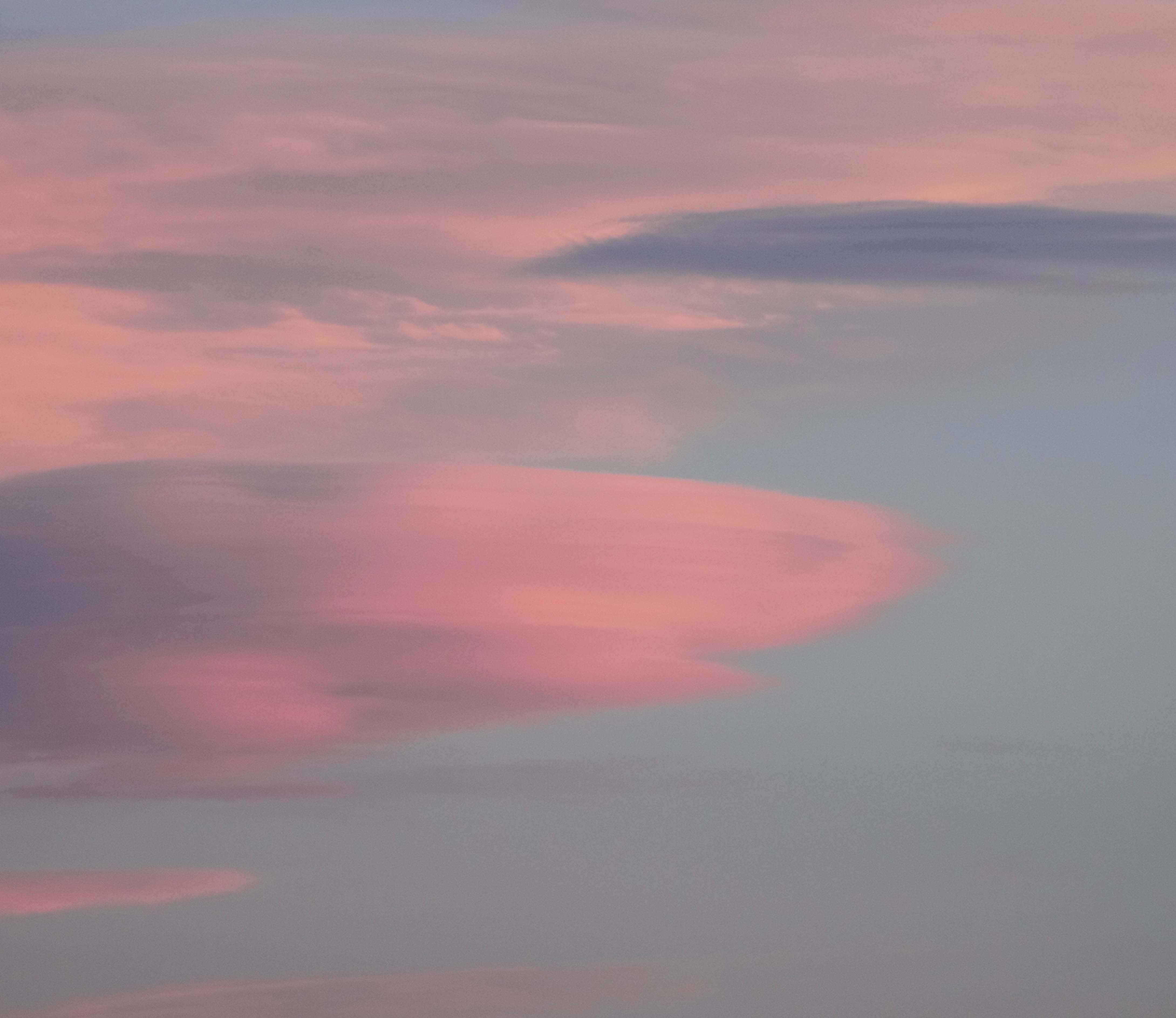 Image of blue sky and pink clouds